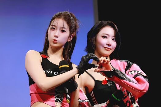 Kazuha Nakamura 中村 一葉