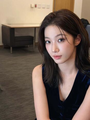 Kazuha Nakamura 中村 一葉