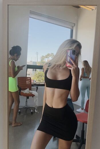 Kenzi Hope