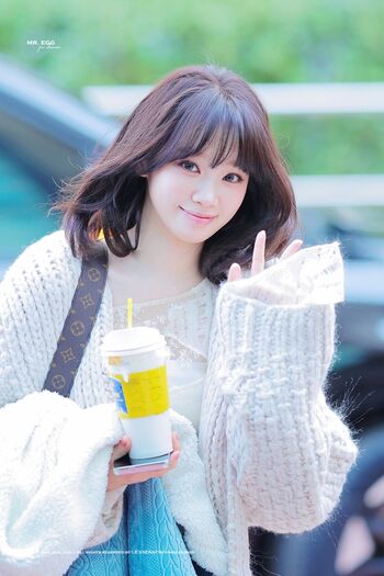 Kim Chaewon 김채원 [Le Sserafim]