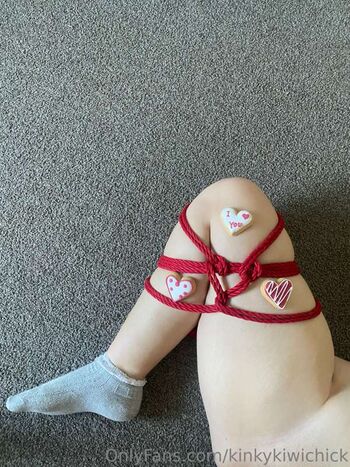 kinkykiwichick