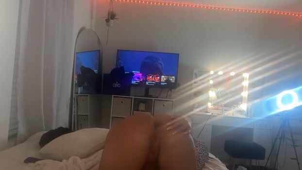 ladyybugloverr