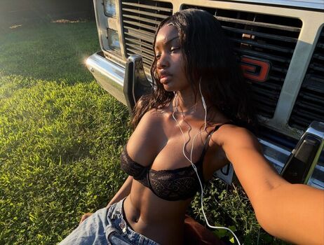 leahhalton_