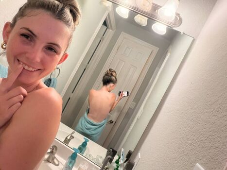Lexi Smith