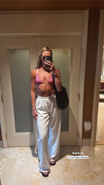 Lexie Hull