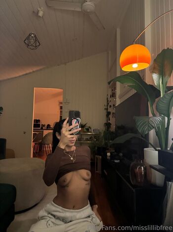 Lilli B