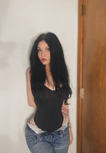 Littlebug96 / poutygirl96