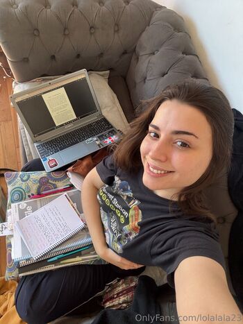 Lolalala23