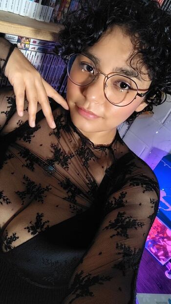 Looking For FreakyChikie