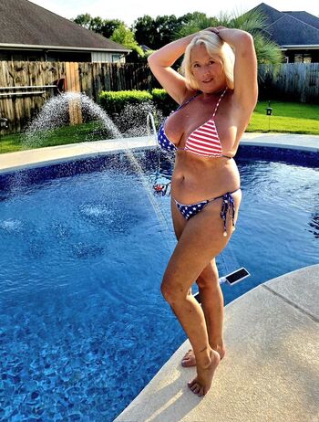 Maddie Cross