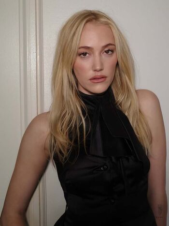 Maika Monroe
