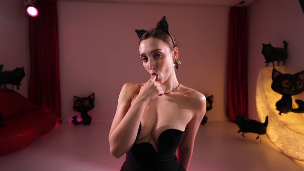 _Meganmeow_