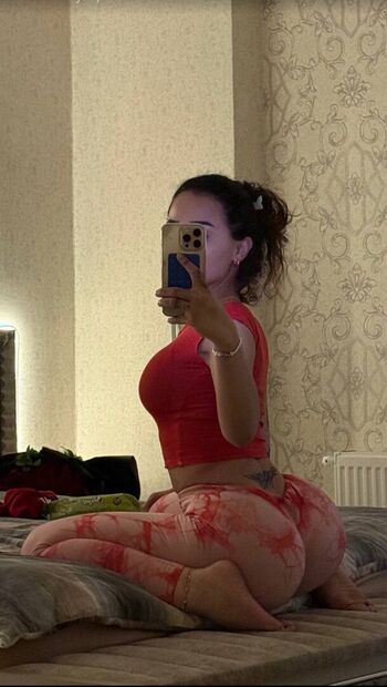 Melek Azad