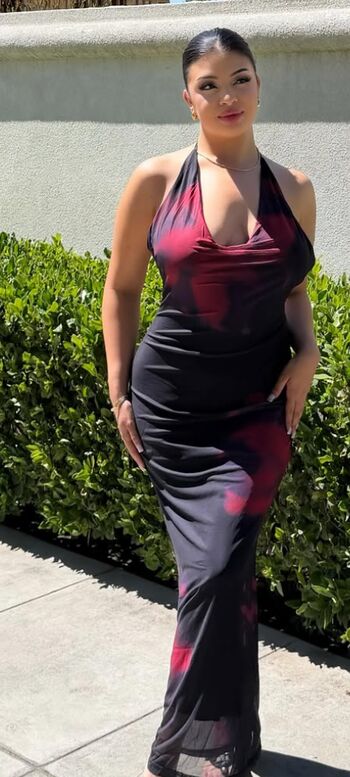 mia_krystal