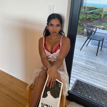 Mia Z