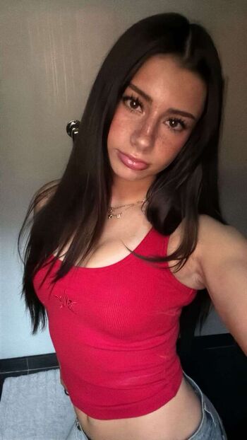 Mikayla Campinos