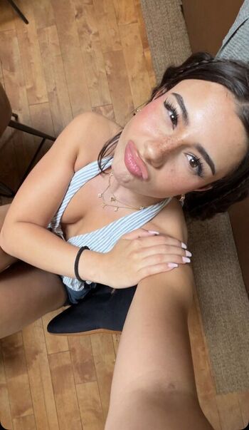 Mikayla Campinos