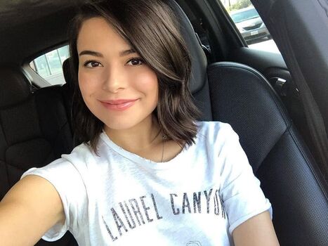 Miranda Cosgrove