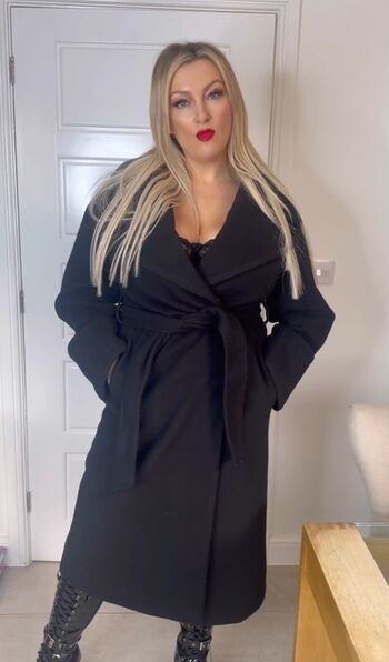 Miss Juicy Lucy - Miss Lucy Sky