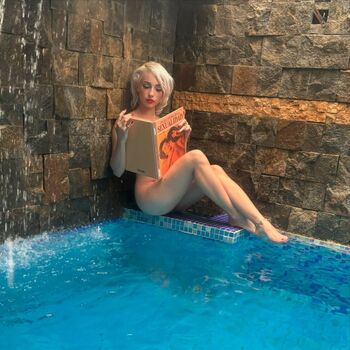 Mochidolll (Veroodle)