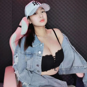 MonicaJeyincaNatasya