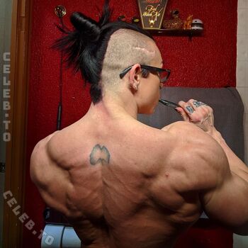 Muscle Geisha