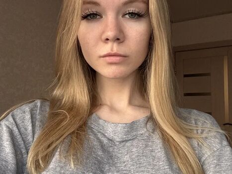 Nicole La