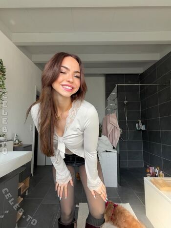 Nika Sofie
