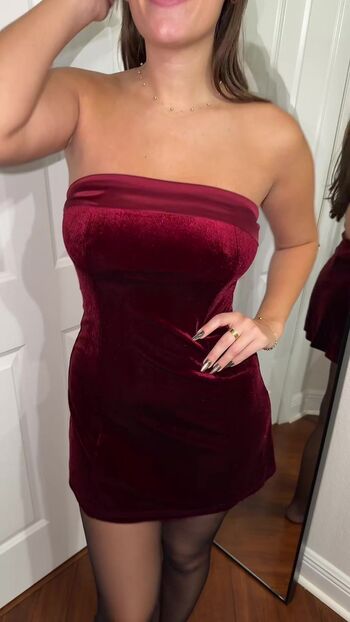 Nikki_NoBra