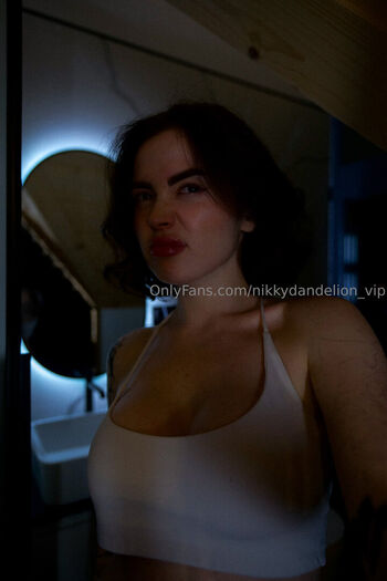 nikkydandelion_vip