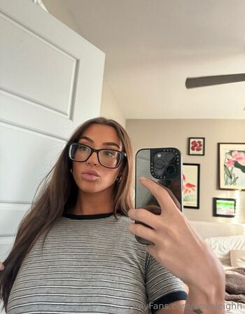 Nova Leigh