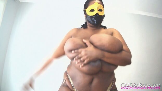 omgbigboobs.com