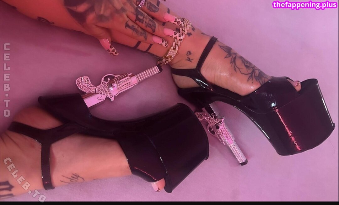ML040 / Ml_offiziell / Oops! We ran into some problems. / https: / juuuicyml / melinacurves / melinacurves_official / mlyoffiziell / mlys_links / mlysecret Foto OnlyFans Nuda #197