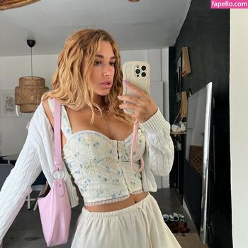 Peachydotlily
