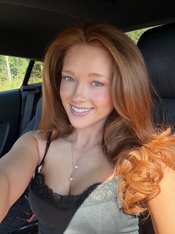 phoebeisginger