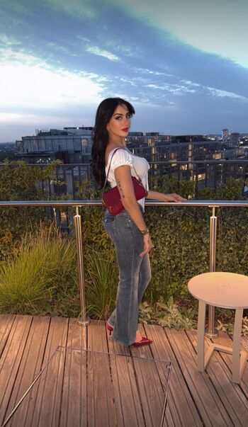 QueenBeeOfficiall
