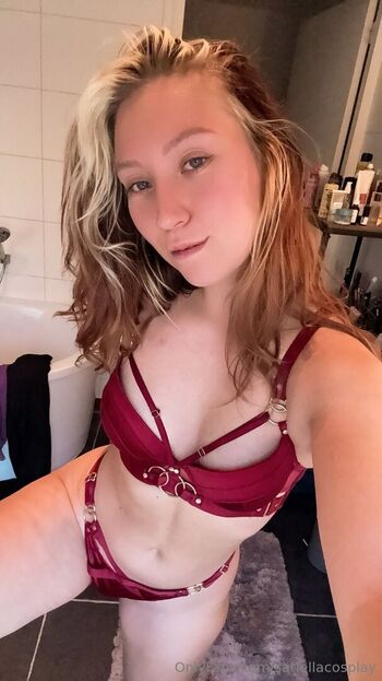 Satiella Cosplay