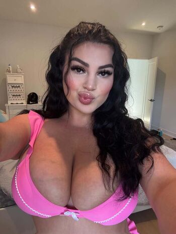 Savala Tee