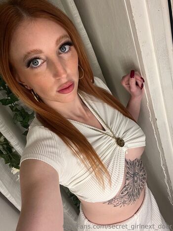 Secret_girlnext_door