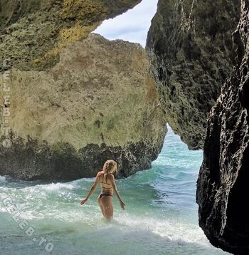 Shantel VanSanten