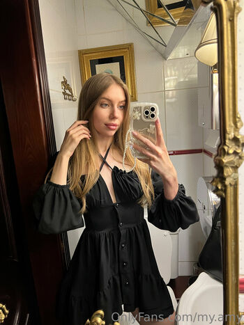 Solo Public Dressing