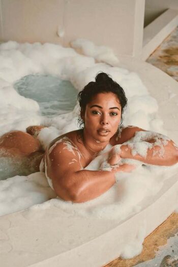 Tabria Majors