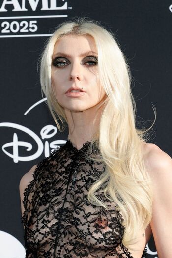Taylor Momsen