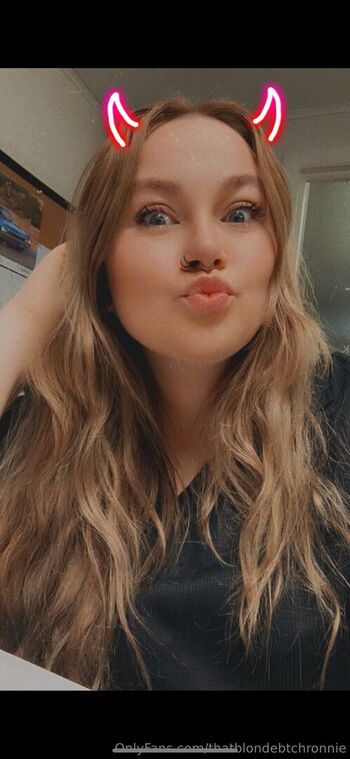 thatblondebtchronnie