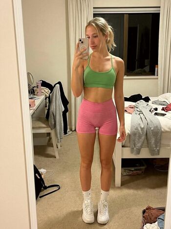 The Definitive 'Petite With An Ass' Megathread
