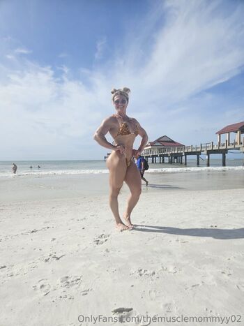 themusclemommyy02