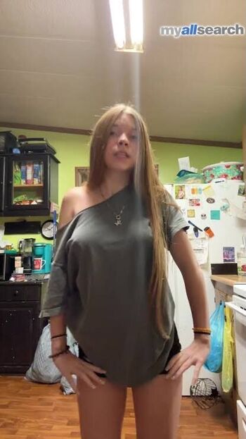 They_hate_lizzie16
