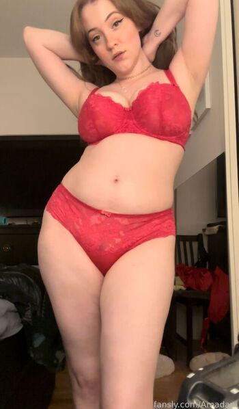 Thicc Girls That Do B