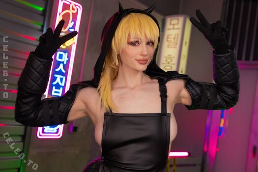 TniweCosplay