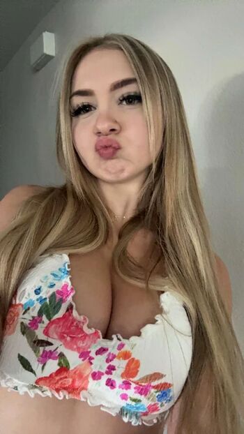 Turtleegirll